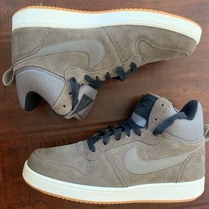 Men’s Nike High Top
